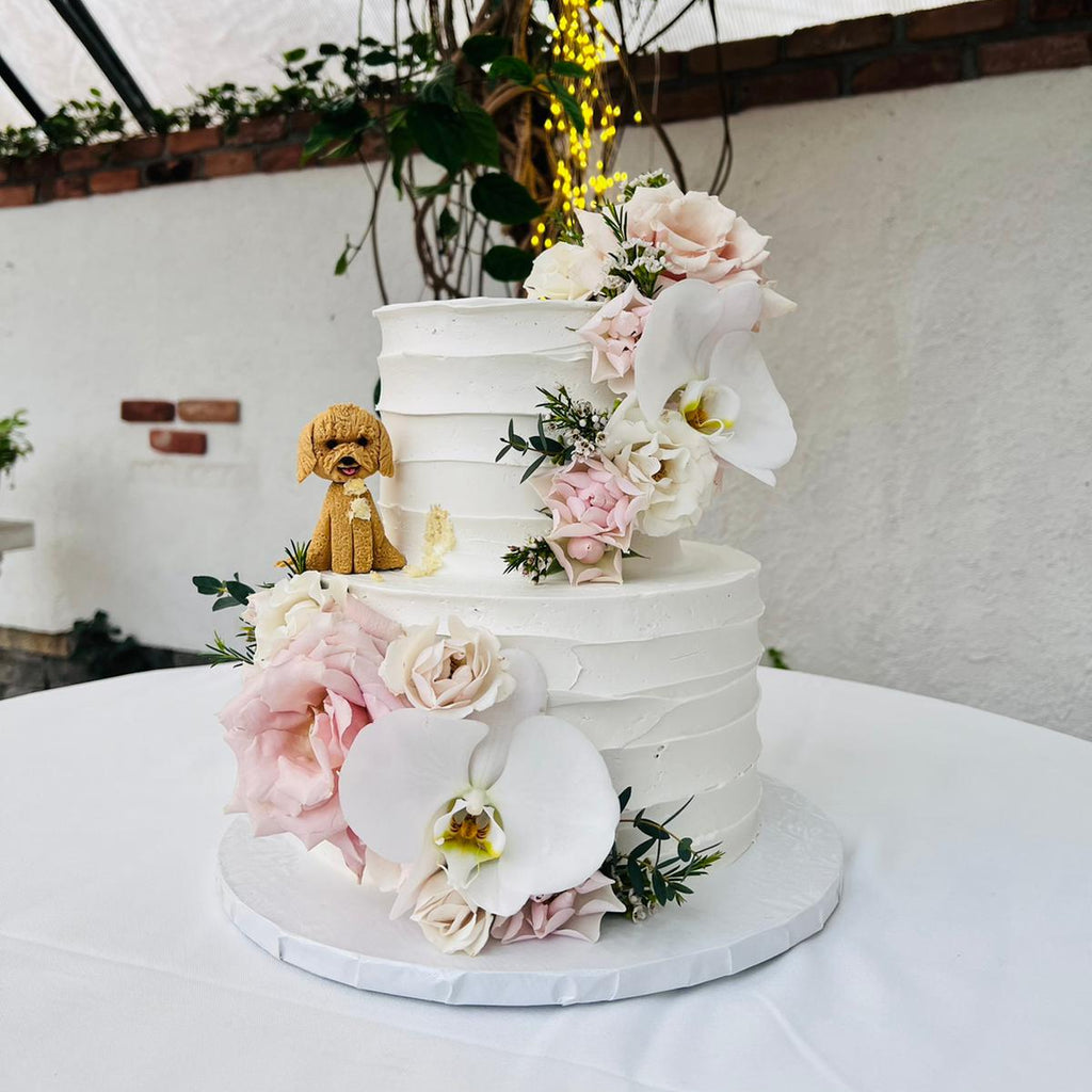 Wedding Cake (Buttercream, Rustic Ruffle)