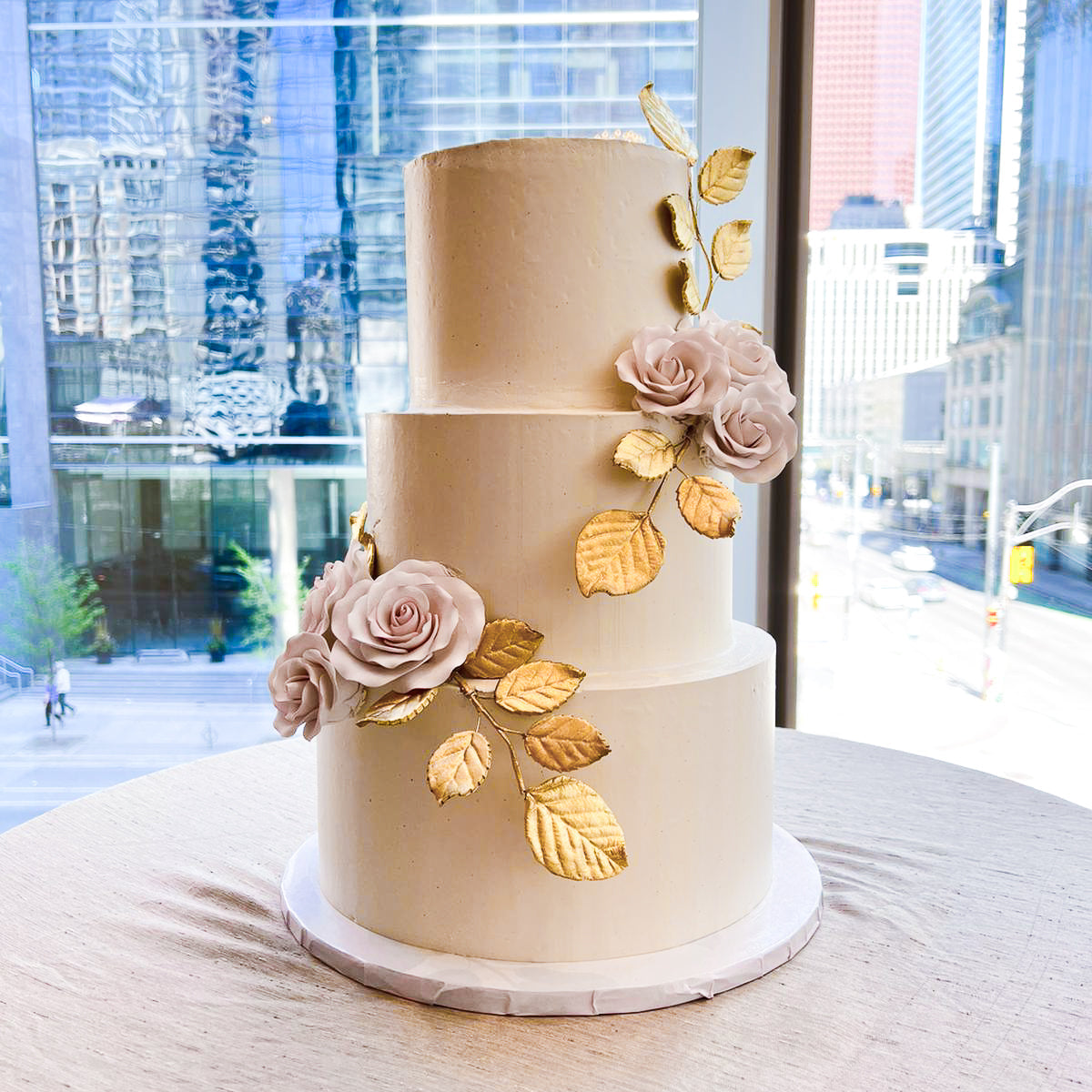 Wedding Cake (Buttercream, Smooth)
