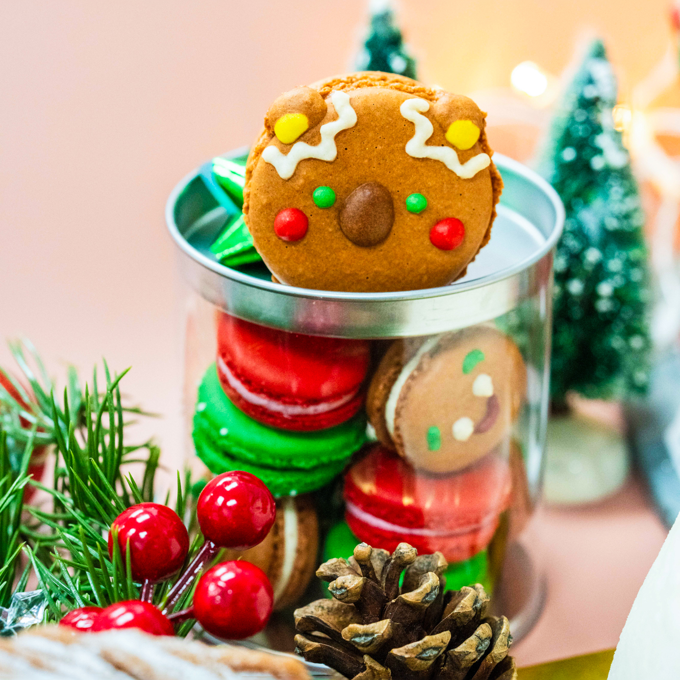 Christmas Mini Macarons - Gingerbread Man