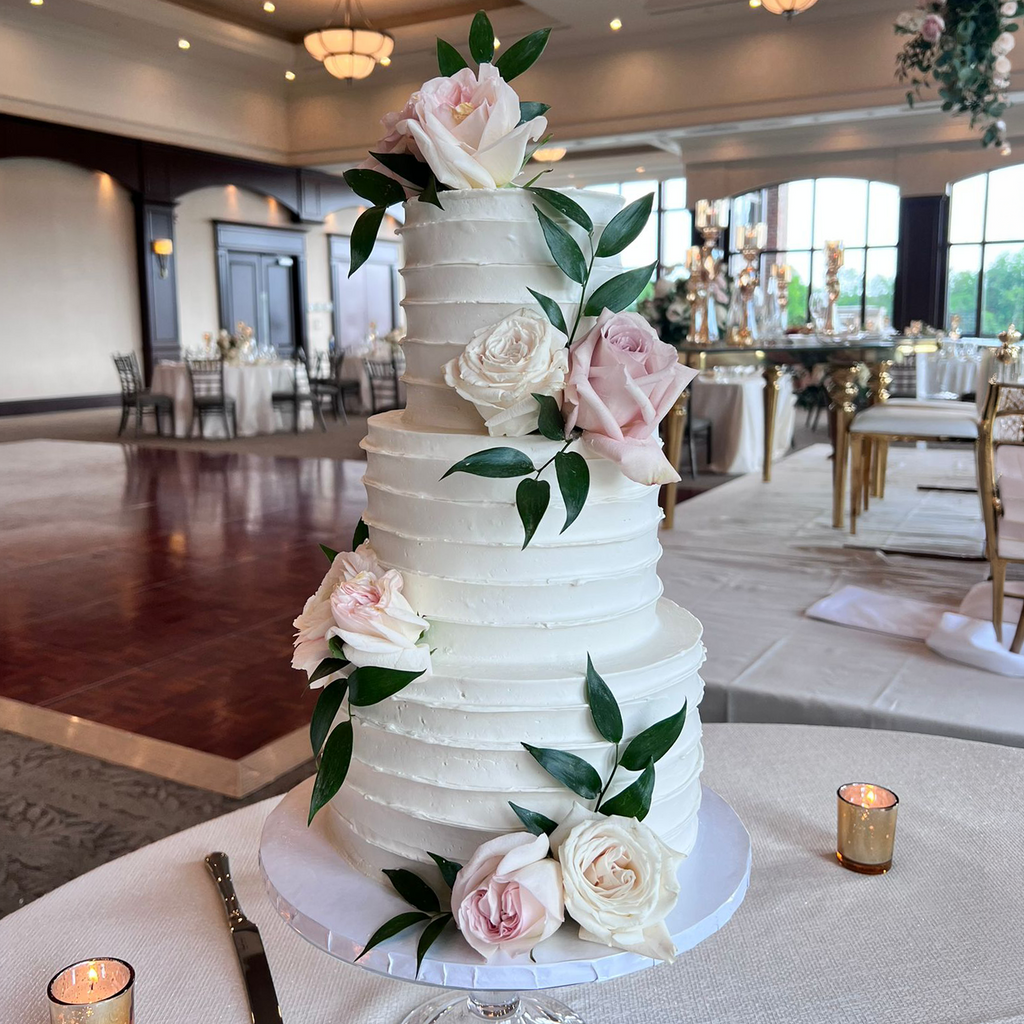 Wedding Cake (Buttercream, Rustic Ruffle)